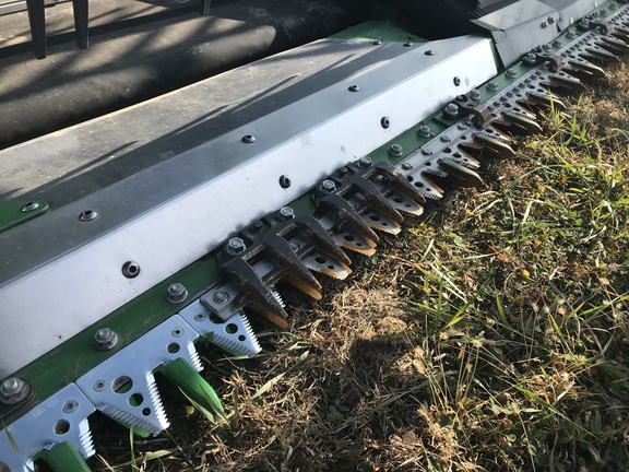 2023 John Deere HD40F Header Combine