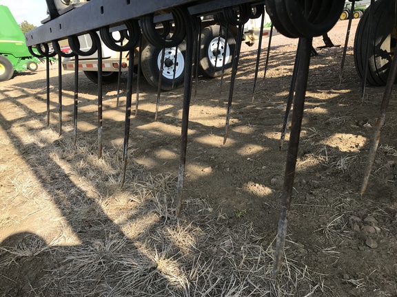 2009 John Deere 2210 Field Cultivator