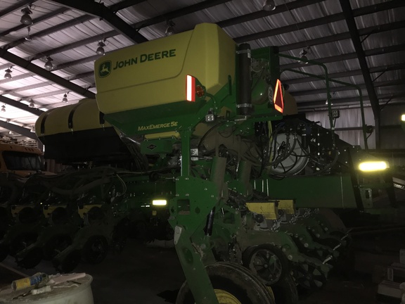 2024 John Deere 1775NT Planter