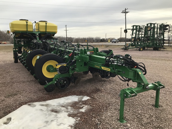 2024 John Deere 1775NT Planter