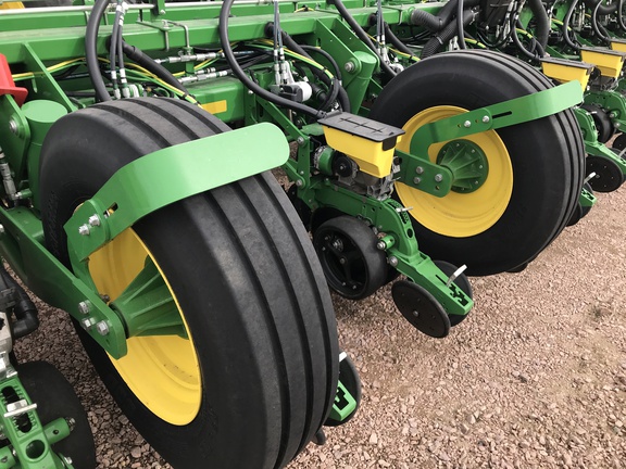 2024 John Deere 1775NT Planter