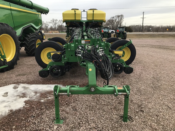 2024 John Deere 1775NT Planter