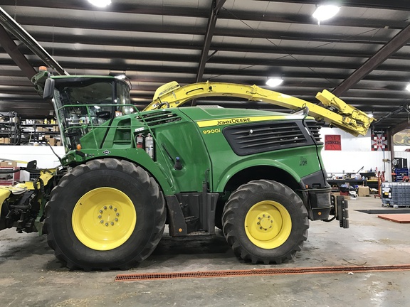 2022 John Deere 9900 Forage Harvester