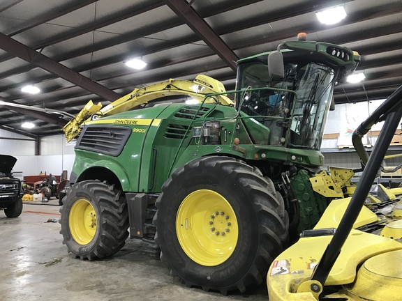 2022 John Deere 9900 Forage Harvester