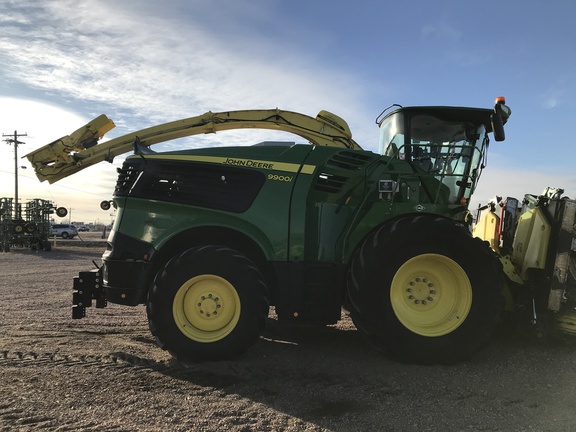 2022 John Deere 9900 Forage Harvester