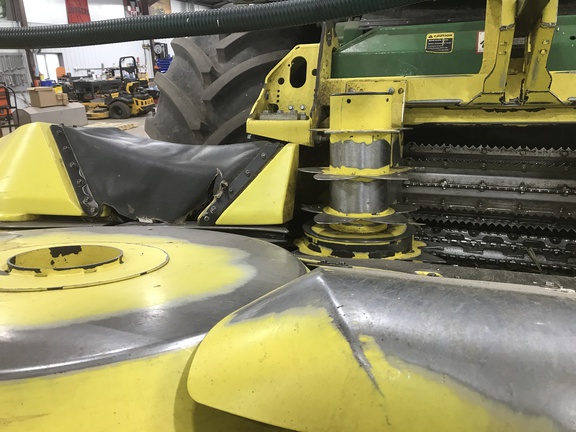 2021 John Deere 772 Header Forage