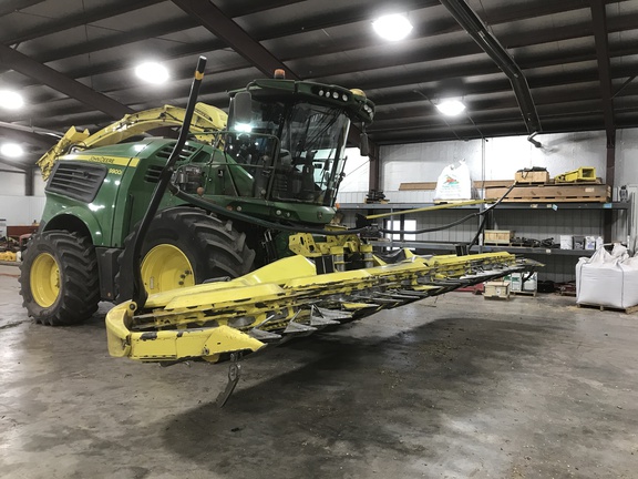 2021 John Deere 772 Header Forage