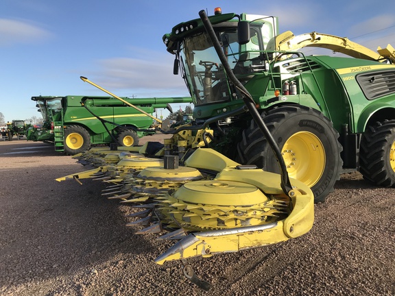 2021 John Deere 772 Header Forage