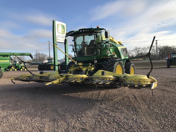 2021 John Deere 772 Header Forage