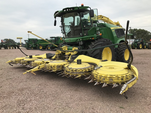 2021 John Deere 772 Header Forage