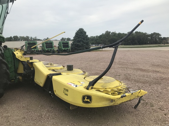 2021 John Deere 772 Header Forage