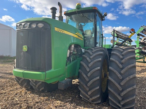 2005 John Deere 9220 Tractor 4WD
