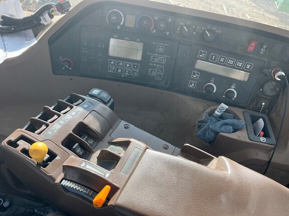 2005 John Deere 9220 Tractor 4WD