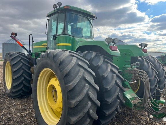 2005 John Deere 9220 Tractor 4WD