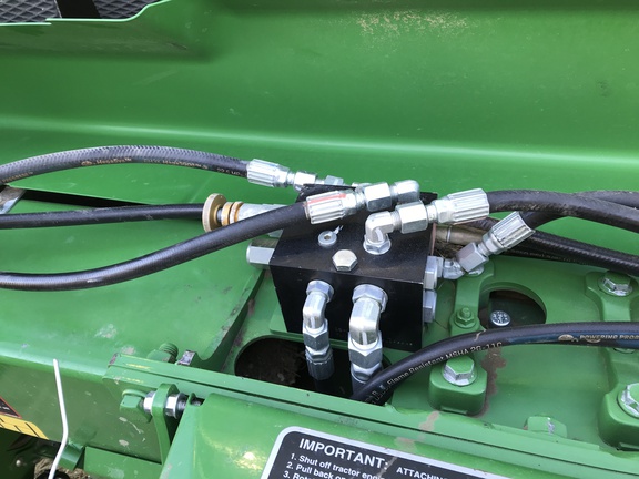 2021 John Deere 560M Baler/Round