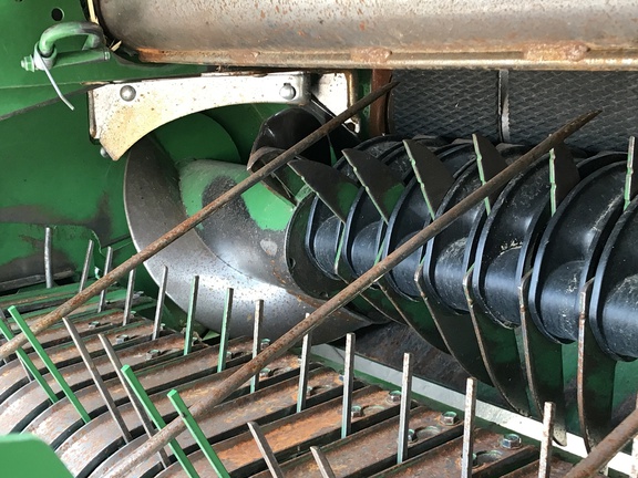 2021 John Deere 560M Baler/Round