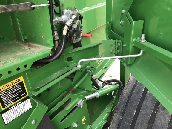 2021 John Deere 560M Baler/Round