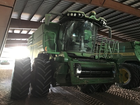 2022 John Deere X9 1100 Combine