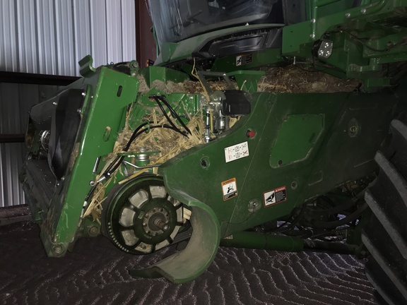 2022 John Deere X9 1100 Combine