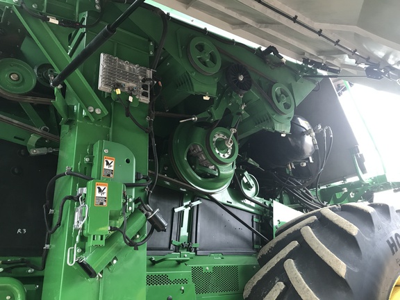 2022 John Deere X9 1100 Combine