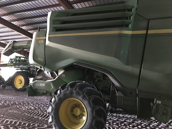 2022 John Deere X9 1100 Combine