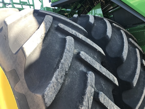 2022 John Deere X9 1100 Combine