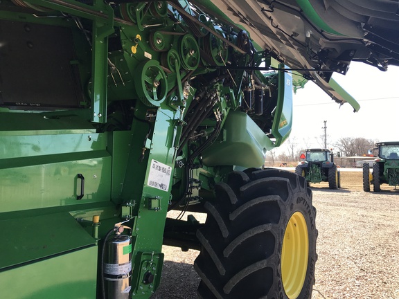 2022 John Deere X9 1100 Combine