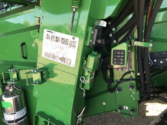 2022 John Deere X9 1100 Combine