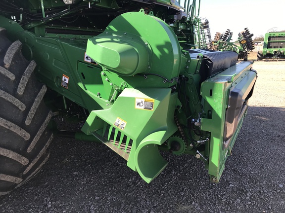 2022 John Deere X9 1100 Combine