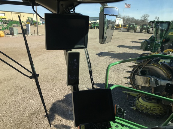 2022 John Deere X9 1100 Combine