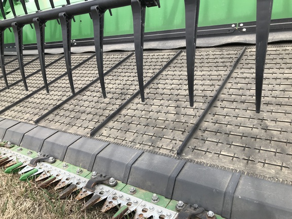 2022 John Deere HD50F Header Combine