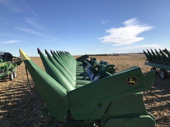 2022 John Deere C16F Header Corn Head
