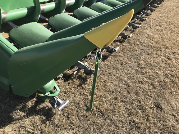 2022 John Deere C16R Header Corn Head