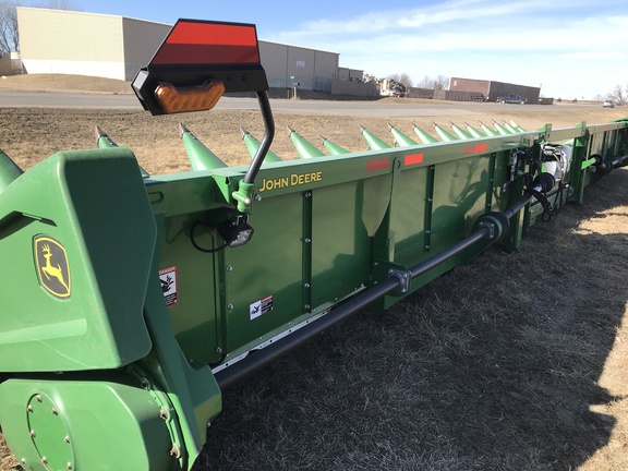 2022 John Deere C16R Header Corn Head