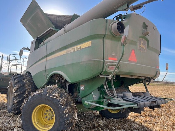 2022 John Deere S780 Combine