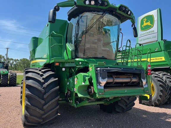 2022 John Deere S780 Combine