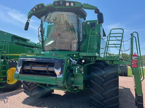 2022 John Deere S780 Combine