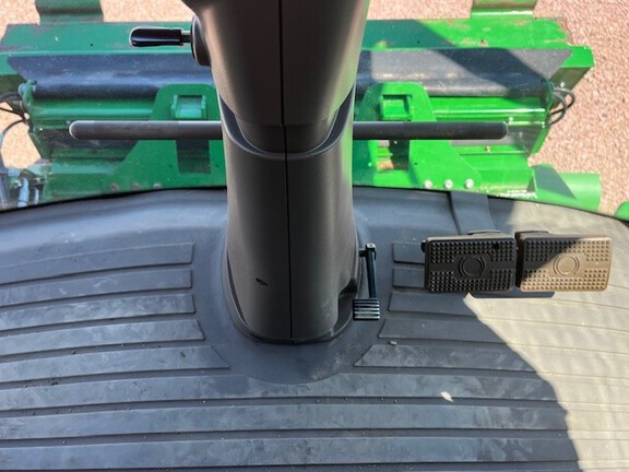 2022 John Deere S780 Combine