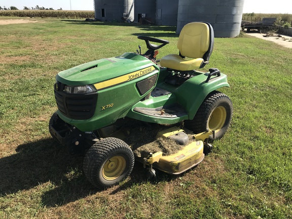 2013 John Deere X710 Garden Tractor