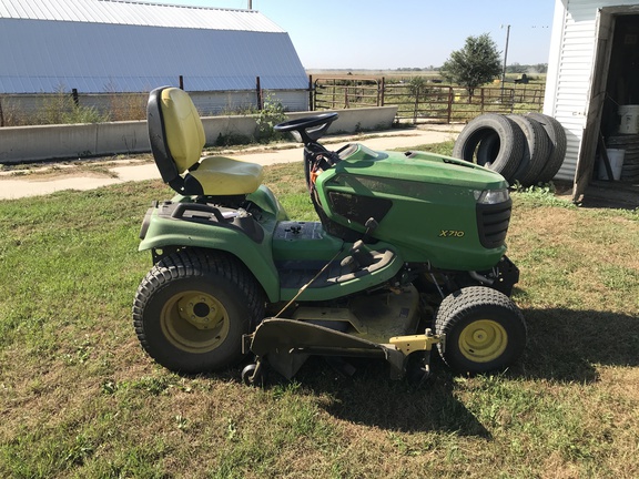 2013 John Deere X710 Garden Tractor