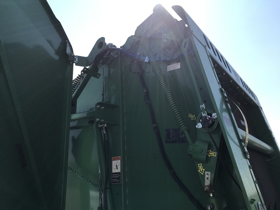 2019 John Deere 560M Baler/Round