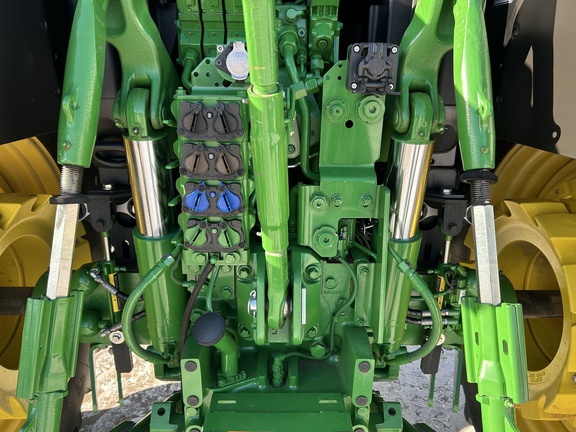 2022 John Deere 6R 155 Tractor
