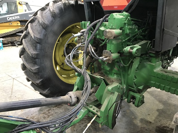 2020 John Deere 560M Baler/Round
