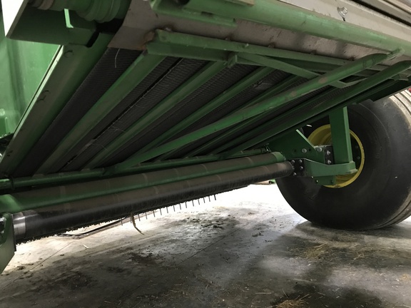 2020 John Deere 560M Baler/Round