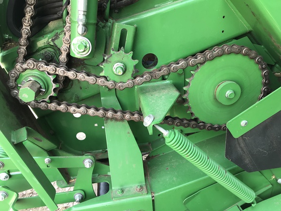 2020 John Deere 560M Baler/Round
