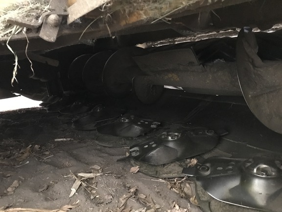 2015 New Holland Speedrower 220 Windrower