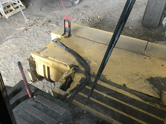 2015 New Holland Speedrower 220 Windrower