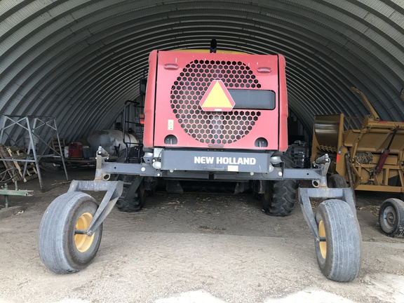 2015 New Holland Speedrower 220 Windrower