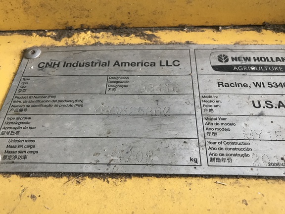 2015 New Holland Speedrower 220 Windrower