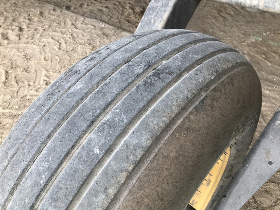 2015 New Holland Speedrower 220 Windrower